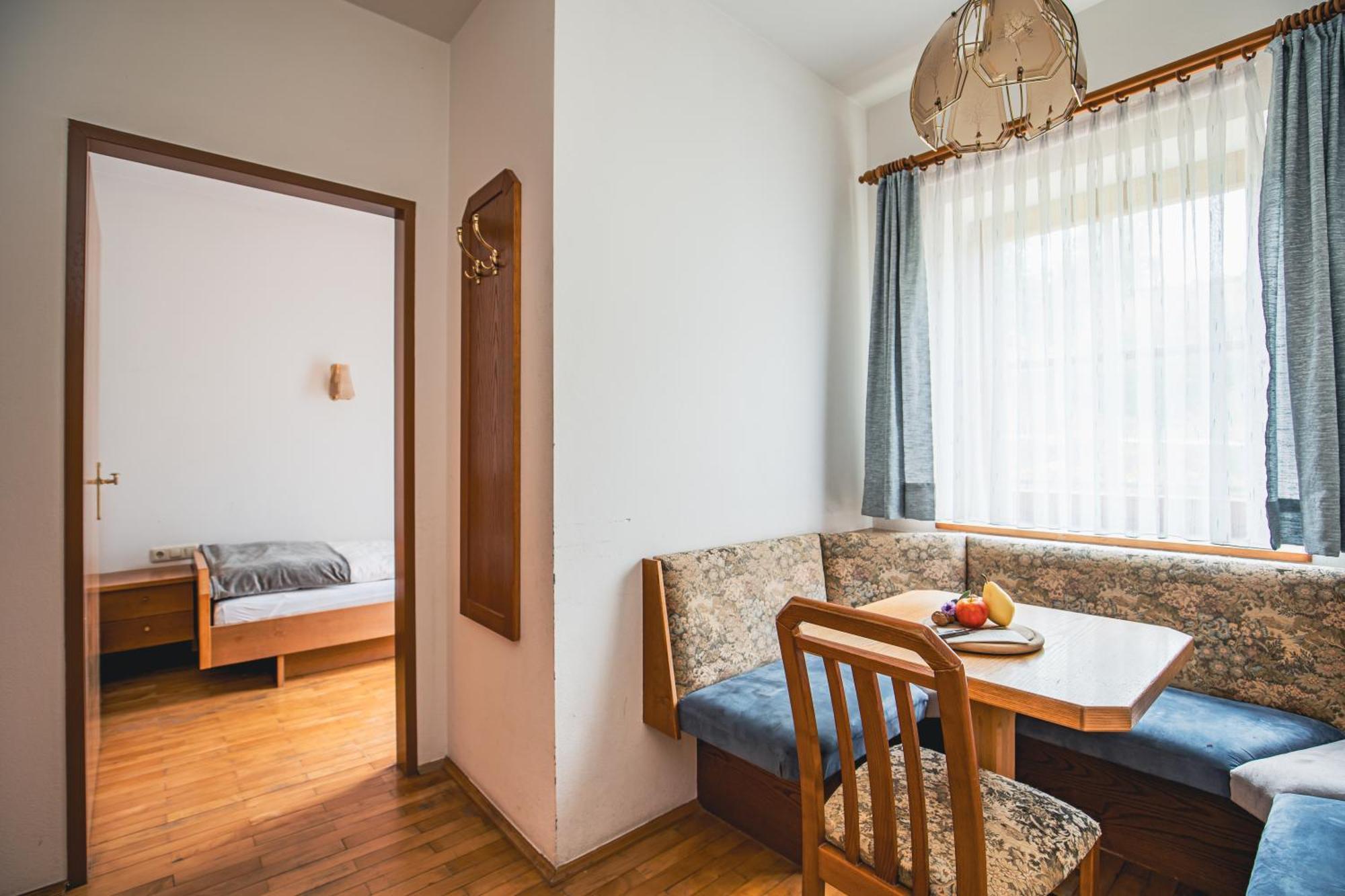 Hotel Gasthof Wiesenhofer à Miesenbach  Extérieur photo